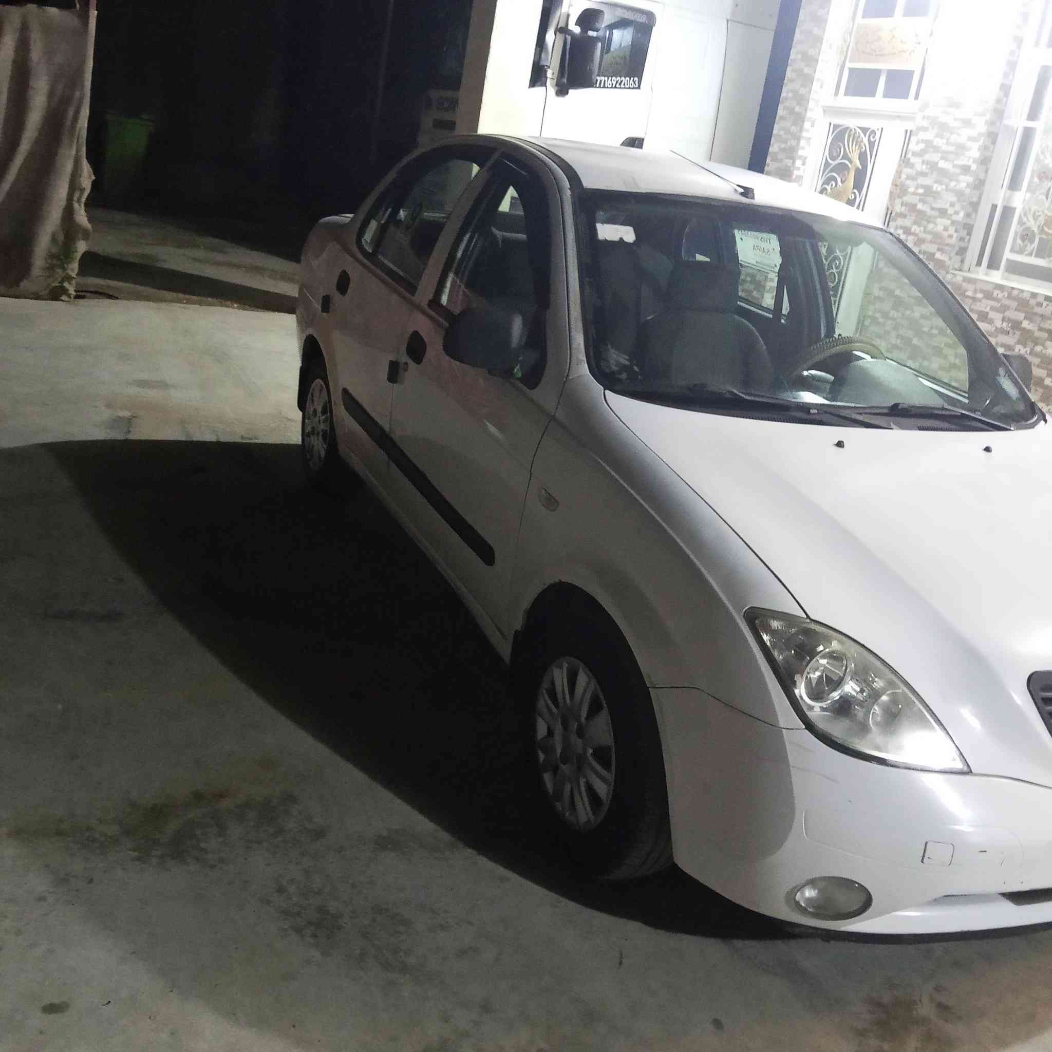 سلام عليكم طيبه للبيع موديل 2013السياره كير مكينه حداديه تخم تاير لا ضربه ولا صبخ كفاله عامه السياره باسمي رقم كربلاء انكليزي المكان السياره كربلاء رقم ***********
