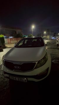 سبورتج 2012 للبيع فول موصفات  سقف جام اسود  تحكمات ستيرن  شاشه كبيره  ...