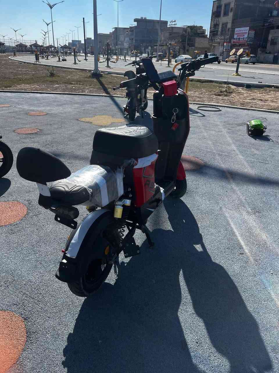 السلام وعليكم دراجه R9 موديل 2024 كفاله عمامه جديده الدراجه صار سبوعين من اشتريتها مكانه بصره الاصمعي القديم قريب جسر التربيه السعر 400وبي مجال للطيبين *********** متواجد واتساب وشريحه
