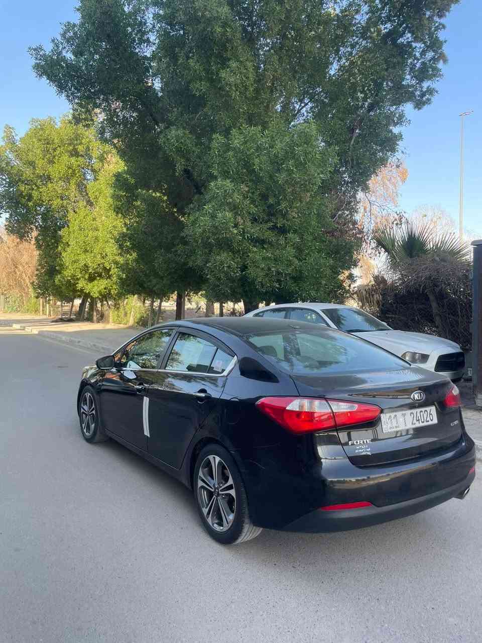 سلام عليكم للبيع فورتي 2016  وارد أمريكي حادث دعاميه اماميه مكفوله من تبديل ول صبغ ليبل واحد بدون دواخل بيه  بارد ماشيه 86 الف مكينه 2000 سياره جاهزه من اي نقص سعر 107 سياره بغداد رقمي ***********
