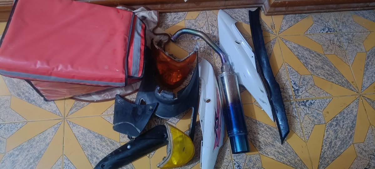 السلام عليكم مرخصت الادمن عندي ذني صالصنه ماكس رياضي لايات مكاس وكفرات ماكس سوادات ماكس بس ذني البصوره وعندي هاي مال دلفري هاذه رقمي ***********
