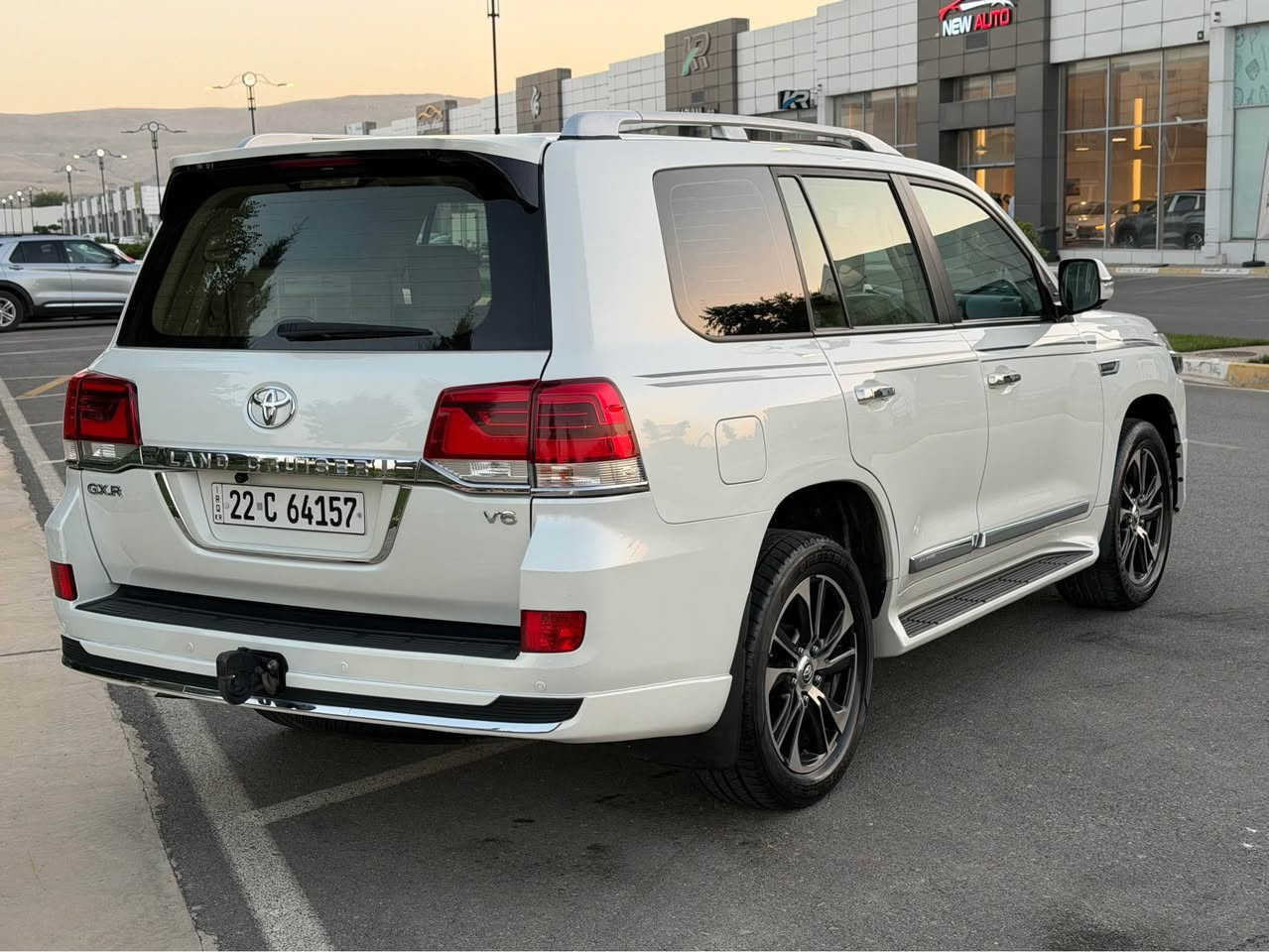 ‏لاندكروزر موديل 2020 ‏مواصفات ساز بدون صبغ ماشي92 كلو متر السعر 490$ بيها مجال مكان سليمانية ☎️📞￼￼￼***********￼ السليمانية, العراق
