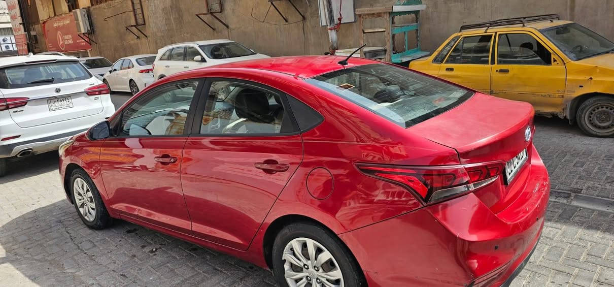 السلام عليكم
هونداي اكسنت للبيع السياره جديده بمعنى الكلمه مال بيت موديل 2018 ماشيه 57 الف حقيقي سياره ممتعوبه ابد مواصفاتها حلوه رقمها اربيل بااسمه تحويل ثاني يوم حادثها دعاميه خلفيه كلش خفيفه بدون دواخل سعرها 11500$ وبيها مجال حك الجيه الاستفسار ع رقم ***********  مكان السياره بغداد شارع فلسطين
