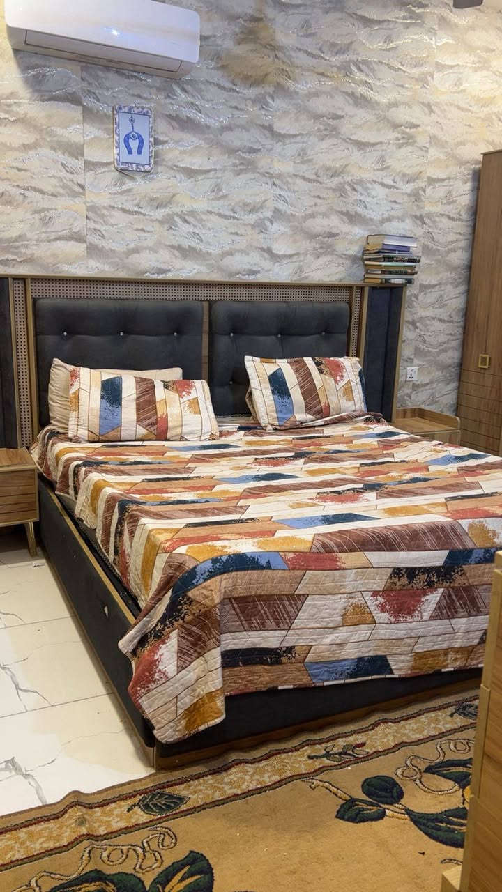 غرفه للبيع مكلفه بنشر اتصل ع هذا رقم 0771 277 3303
