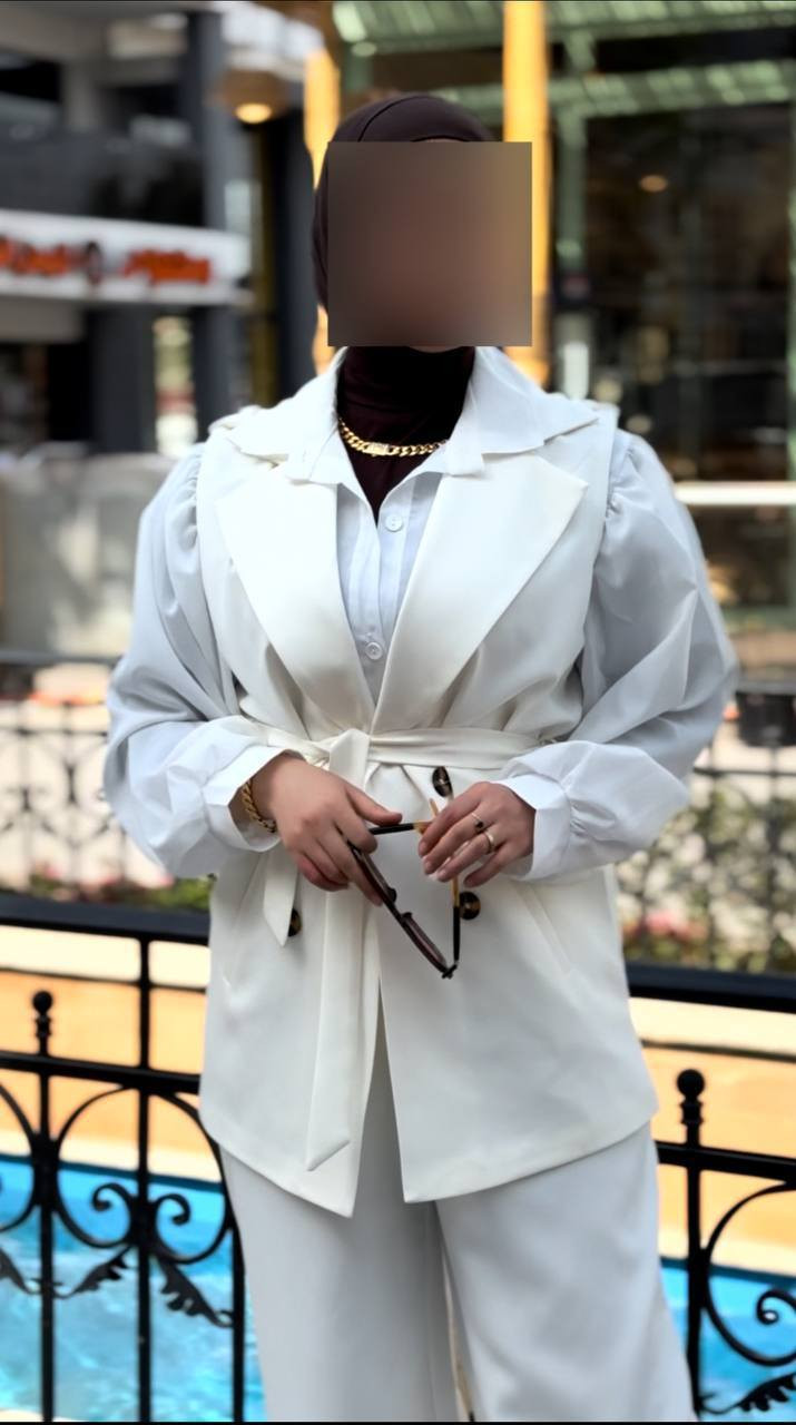 وصلتي عيني 👁️ #اجمل الموديلات✨ 
#وافخم الخامات👗يمنا وبس🙋🏻‍♀️ 🤭

طقم 3 قطع 😍 + حزام 
يلك طويل  + بنطرون + قميص + حزام طويل 

نوع القماش //  دابل خامه تركيه 

المقاسات / 40 - 42 - 44 - 46 - 48 - 50

طول اليلك 85   سم ✨
متوفر توصيل جميع محافظات العراق 🚙 

#ملااااحضه فحص القطعه اي خلل ترجع بيد المندوب ودللي❤️


**إذا كنت صاحب هذا الإعلان وتريد حذفه لأي سبب، رجاءا أرسل رسالة إلى الدعم الفني**