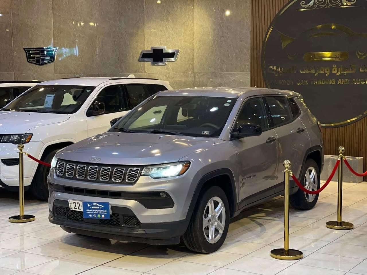 #اعلان_بيع_سيارة
🔷السيارة : جيب كومباس

🔷سنة الصنع :2023

🔷اللوحة : اربيل

🔶السعر : 159 ورقة

🔷الضرر : تبديل وصبغ جاملغ امامي وبنيد. 

🔷ضرر الايرباك : ستيرن ودشبول.

🔷رقم الشاصي : 3C4NJDAN9PT514849

______________________________________

🔷المواصفات:

🔹حجم المحرك 4 سلندر 2.0L 

🔹عداد المسافة 35 الف ميل 

🔹رادار امامي وجانبي 

🔹تنبيه الخروج عن المسار

🔹كراسي مخمل 

🔹اوتو ستوب

🔹دفع رباعي AWD

🔹ويل كب حجم 18 انج مع اطارات بحالة جيدة

🔹وضعيات قيادة

🔹لايتات LED بالكامل

🔹شاشه تحكم بالايعازات

🔹تحكم ستيرن جهتين

🔹بصمة ابواب وتشغيل

🔹مع باقي المواصفات الاعتيادية

————————————————————————

☎️ الاتصال :

***********

***********

📍النجف الاشرف - المدينة المائية - مقابل حي الجامعة - قرب سنتر جبل عامل.
