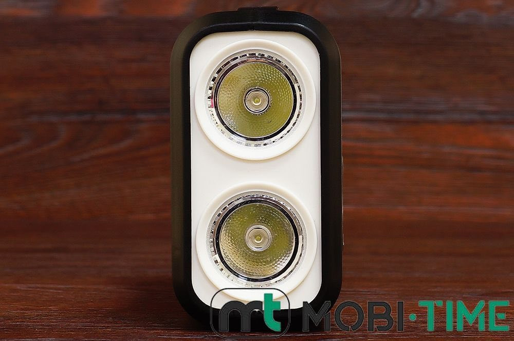 نظام الإضاءة الشمسية GDPLUS هو جهاز محمول ومتكامل مصمم لتوفير الطاقة والإضاءة في المناطق التي تفتقر للكهرباء أو أثناء التخييم والرحلات الخارجية. 

الميزات والمواصفات الرئيسية:
الإضاءة: يتضمن النظام عادةً 3 مصابيح LED ساطعة ومنفصلة، يمكن توزيعها في أماكن مختلفة
.
الشحن: يدعم ثلاثة أوضاع للشحن تشمل لوح الطاقة الشمسية المرفق (بقدرة 3 واط تقريباً)، أو شاحن تيار متردد (AC)، أو تيار مستمر (DC 9V).

البطارية: يحتوي على بطارية مدمجة قابلة لإعادة الشحن (مثل 6V 4AH في بعض الموديلات)، وتوفر الإضاءة المستمرة لمدة تتراوح بين 12 إلى 30 ساعة حسب عدد المصابيح المستخدمة.


**إذا كنت صاحب هذا الإعلان وتريد حذفه لأي سبب، رجاءا أرسل رسالة إلى الدعم الفني**