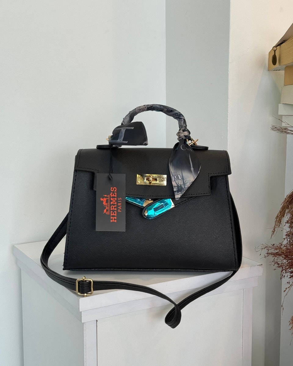 جنط نسائي
سعر المفرد 15 آلاف دينار
سعر الدرزن 120 ألف دينار
قياس 18 × 25 سم 
واتس اب :***********
واتس اب :***********
