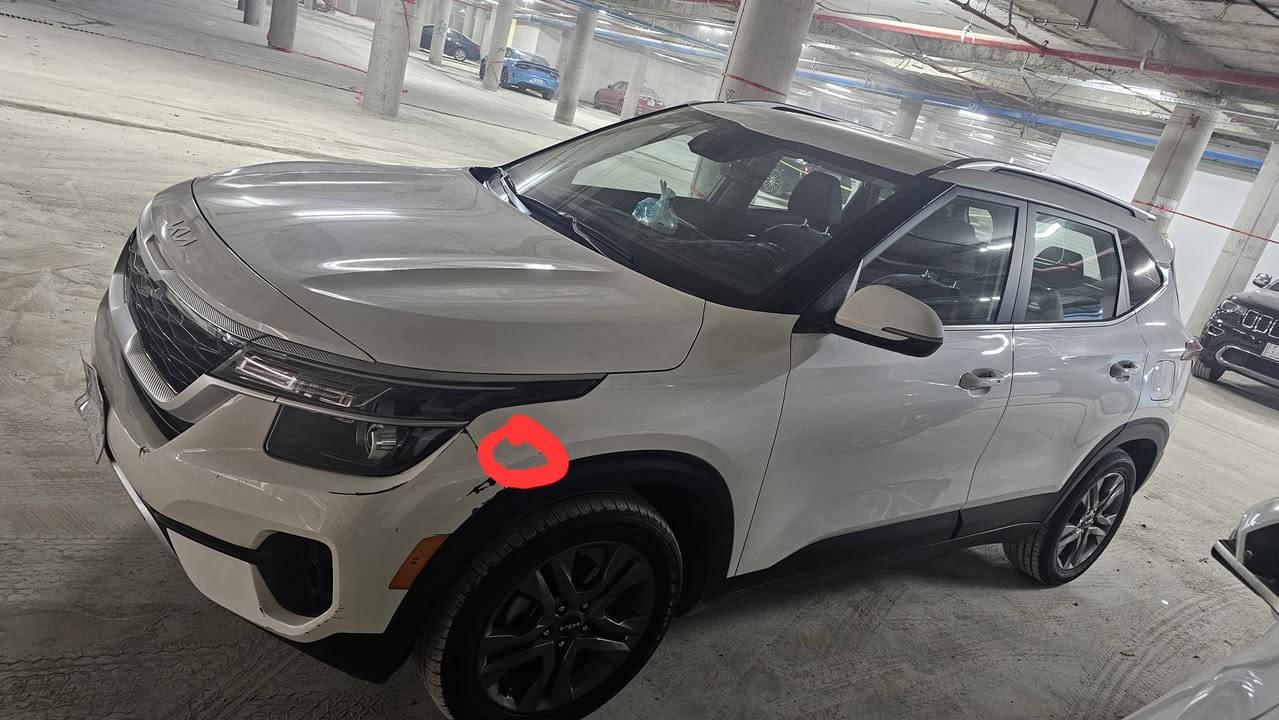 سليتوس ( موديل 2023 )
(حادث جدآ بسيط بالصندوق طخة ) 
 ( بدون ايرباك ) بدون تبديل
السيارة مابيها أي نقص شرط الفحص رقم بغداد  باسمي
محرك 2000 دوش
بصمة تشغيل + بصمة ابواب 
تشغيل عن بعد
 كاميرا + رادار جانبي نقطة عمياء + رادار مانع تصادم رادار خلفي عند رجوع السيارة توقف تلقائيا 
تبريد  بيانو تبريد خلفي + USB
اطفاء ذاتي عند التوقف السيارة يمكنك ايقافه او تشغيله 
ثلاث وضعيات قيادة + فول تحكم ستيرن نظام كروز  
موقعها بغداد السيارة

***********
