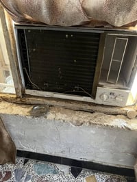 مكيف ميديم 2 طن شغال نضيف شوفت عينك سعر المكيف 200 او بي مجال بصيط الم...