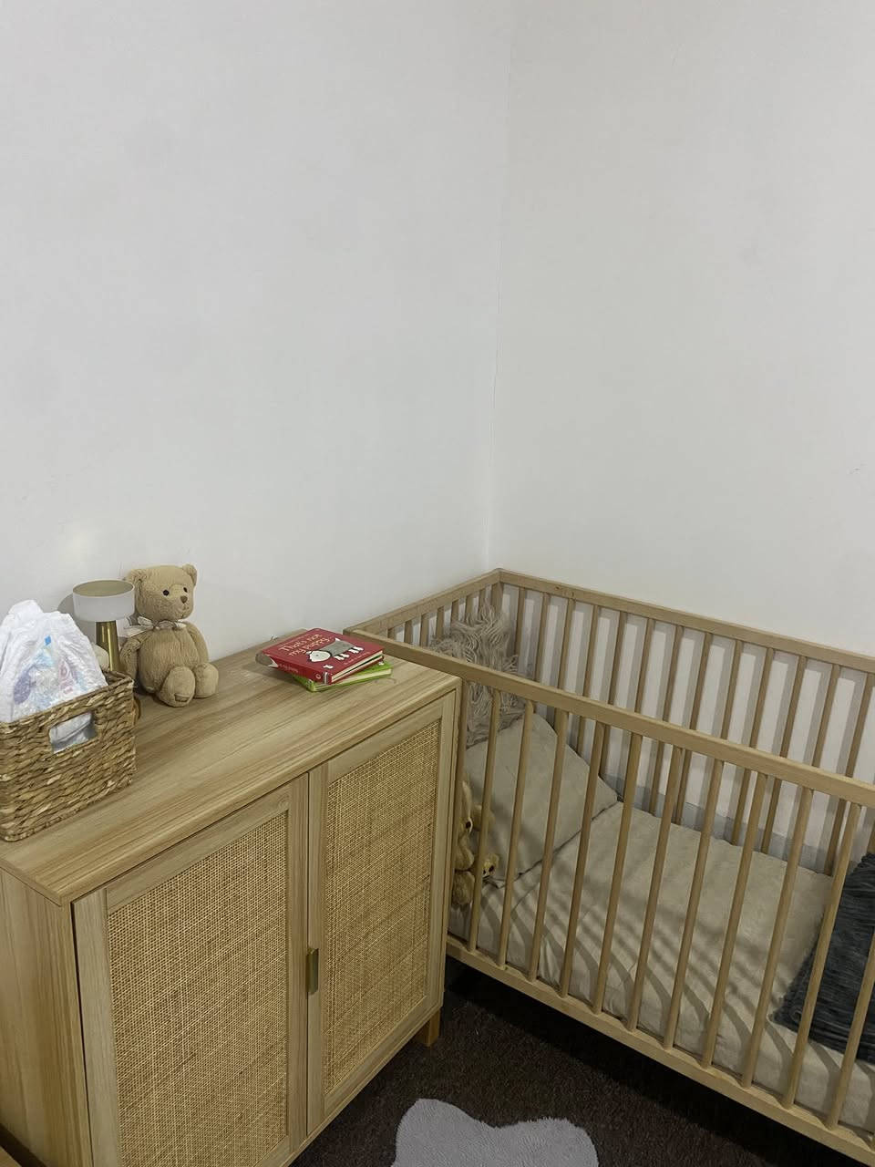 سلاو هاوڕییان
ئەم بێدە و کۆمەدی تەنیش بێدەم هەیە بۆ فڕۆشتن

بێدەلە لە لەدایک بونەوە تا چوار ساڵ زیاتریش بۆی ئەبێت. قیاسی بەرز و نزم ئەکرێ. ئەکرێ بە تەنیش سیسەمی دایک. مارکەی ئیکیایە.
زۆر زۆر تازەو بێعەیبە. دۆشکەی لەگەڵە
کۆمەدیەکە زۆر تون وتۆڵە و وپاکە لە تورکیا ئۆردەر کراوە.

سلێمانی


**إذا كنت صاحب هذا الإعلان وتريد حذفه لأي سبب، رجاءا أرسل رسالة إلى الدعم الفني**