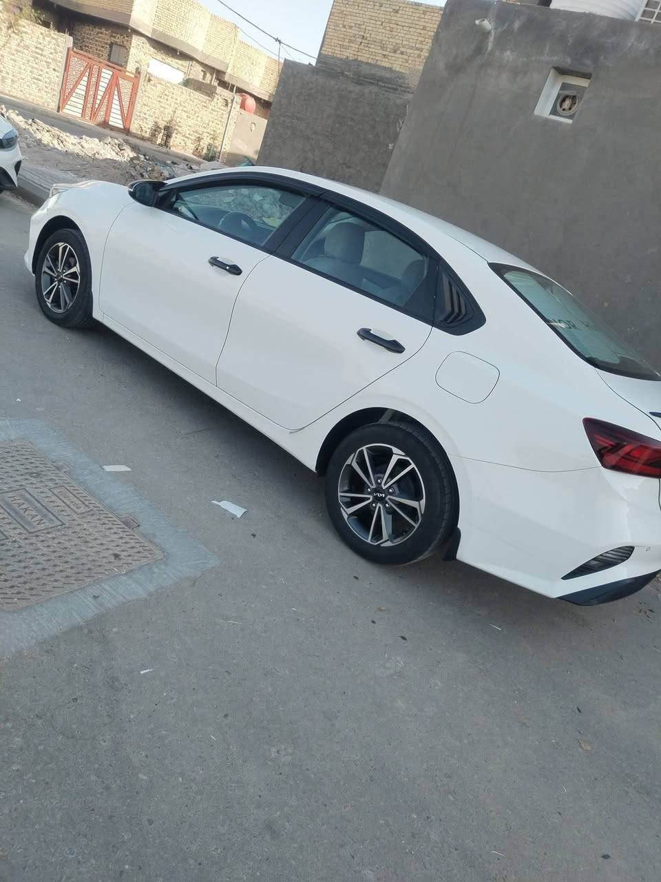 سلام عليكم سيراتو ٢٠٢٤ كفاله عامه عده شبر بدوسه صبغ مصورهه قبل التصليح ضمن الصور باقي كفاله لا بارد لا شخوط لا تكحيل صافيه  رقم بغداد باسمي شخصيا محرك ٢٠٠٠ السعر ١٧٠ لاستفسار *********** او *********** الاسيا بي وتساب
