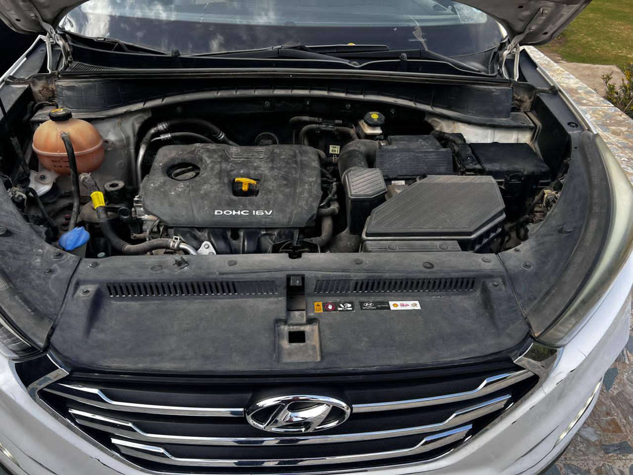 السلام عليكم من رخصت أخوية الأدمن عندي سنتافي ٢٠١٨ خليجي ماشية ٨٦الف قابل لزيادة سيارة باسمي سيارة مكفولة ماعدا هذا بارد بلبنيد موضح بالصور أستفسار على رقم ***********
