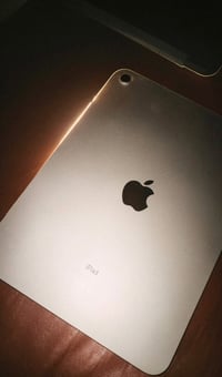 ايباد 10  مكفول كفالة من اي شي مكاني بغداد 07702666216