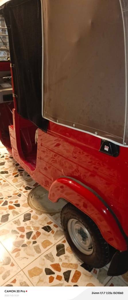 سلام عليكم تكتك لبيع 19 مضلع محسوبه عله 20 مرقم بغداد تحويل ثاني يوم لا تنقص ولا تبخر وخير من الله سعرهه 6 وربع بيهه مجال بصيط مدينه الصدر *********** رحمه لمكم مو شراي لا يخابر
