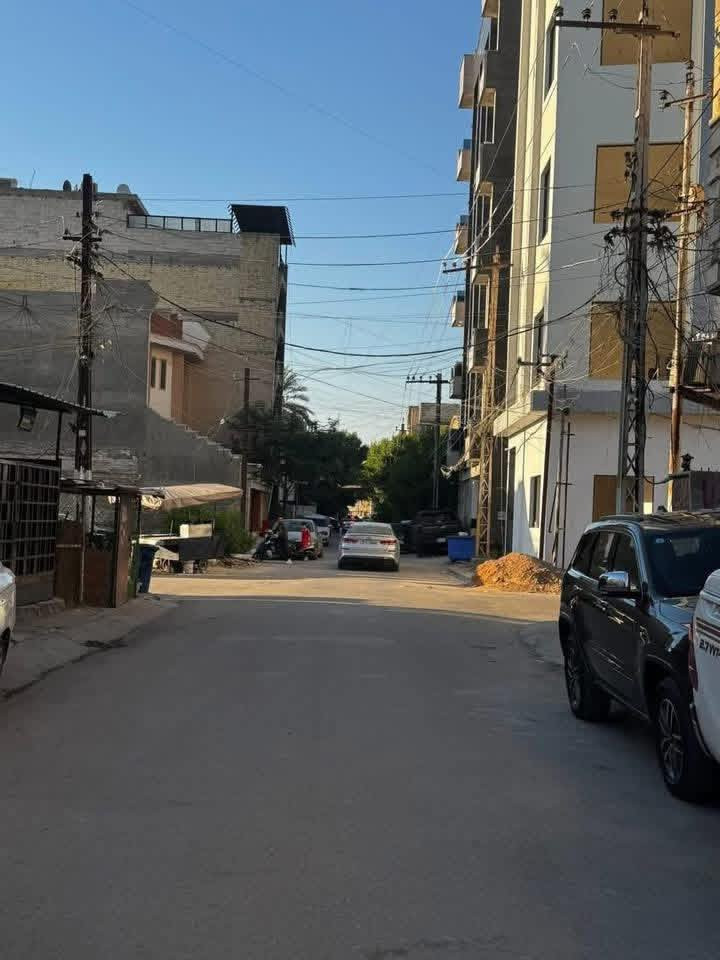 🔱 دار للبيـع في الكـرادة خارج 🔱

عنوان العقار 📍 الكرادة خارج مقابل نادي الهندية

♦️الـمـسـاحـه: 50 مـتـر

🔴 الــواجــهـه : 6 مـتـر

يحتوي على 3 طابق - صالة مطبخ غرف نوم عدد 4 ومجموعة

صحيات 

 ــــــــــــــــــــــــــــــــــــــــــــــــــــــــــ

الـمـهـنـدس عــمـر الــزيــدي 

***********  -    ***********

‎‏‎((شركة دار السلطان للعقار حيثٌ تَلتَقي الرُوٌية ,بلتَمَيٌز ))

❗️❗️ نسـتـقـبل العروض البيع الشراء والايجار ❗️❗️

بيع - شراء - ايجار - ادارة امـلاك - مقاولات عامة

‎‏‎📊كل ماعليك الاتصال أو المراسلة على الصفحة *ʲᵒⁱⁿ ᵘˢ*

‎‏‎الفرع الاول /عرصات الهندية مجاور فندق بلوم 

‎‏‎ الفرع الثاني /الـسـيـديــة الضباط مقابل افران الرباط

‎‏‎‏‎زبائننا الكرام بِكُم نَرتقي ونَتشرف بزيارتِكم ونَفتخر بخِدمتِكم ❤
