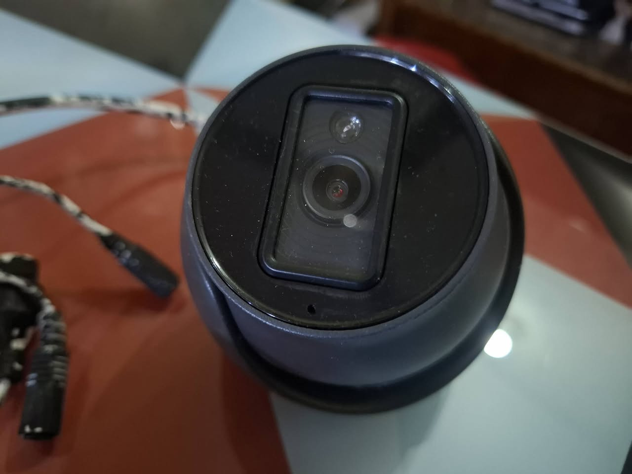 اربع كاميرات ip اسوار دقة 5 ميكا بكسل عدسة 2.8 مدى الرويا ٣٠ متر مكاني حي الرساله قرب البياع *********** سعر الكاميرا ٢٥ الف
