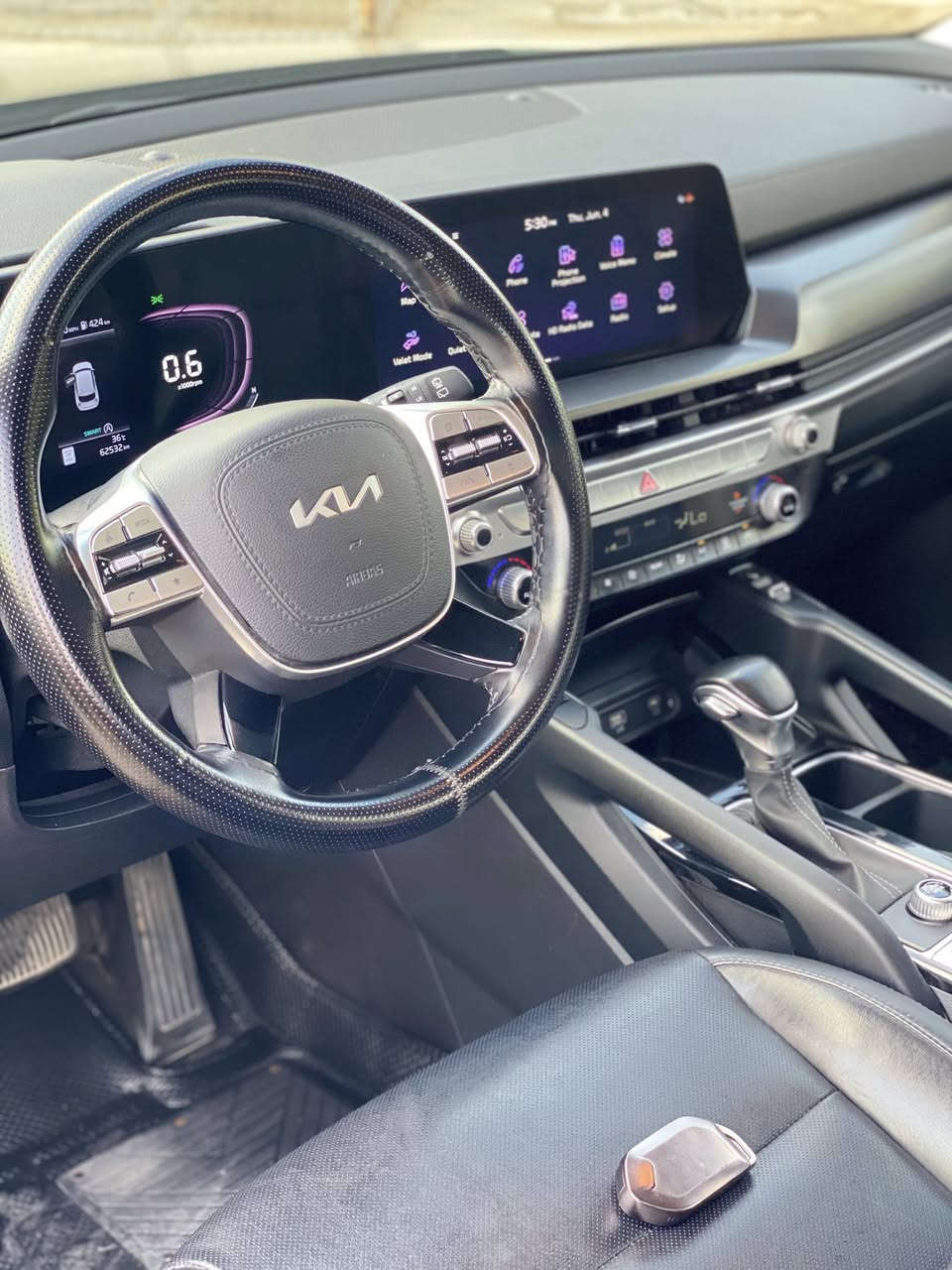 للبيع بسعر مناسب🔥
كيا تيلورايد 2023 S
مواصفات  
⭕️ 4 عدسات Led 
⭕️رادات  360 درجة
⭕️كيجات دجتل
⭕️شحن لاسلكي
⭕️7 مقاعد vip (منفصل)
⭕️دخول ذكي
⭕️شاشه كبيرا 
⭕️ويل 20 بلادي كروم
⭕️تحديد مسار 
⭕️نقطع عمياء 
⭕️هيتر كشن 
⭕️كشنات كهرب 
⭕️تثبيت سرعه 
⭕️اربع وضعيات قيادة
⭕️اوتو هولد 
⭕️اوتو بريك
⭕️حساسات امامي وخلفي 
⭕️نقاط عمياء

 ضرر السيارة : بدون قطرة صبغ فقط تعديل بسيط 
بجم وحوض كبس بدون ايرباك ✅
كير ومحرك ذهب بشرط ✅
السيارة ماشية : 38،000
لمعرفة السعر :***********📞

