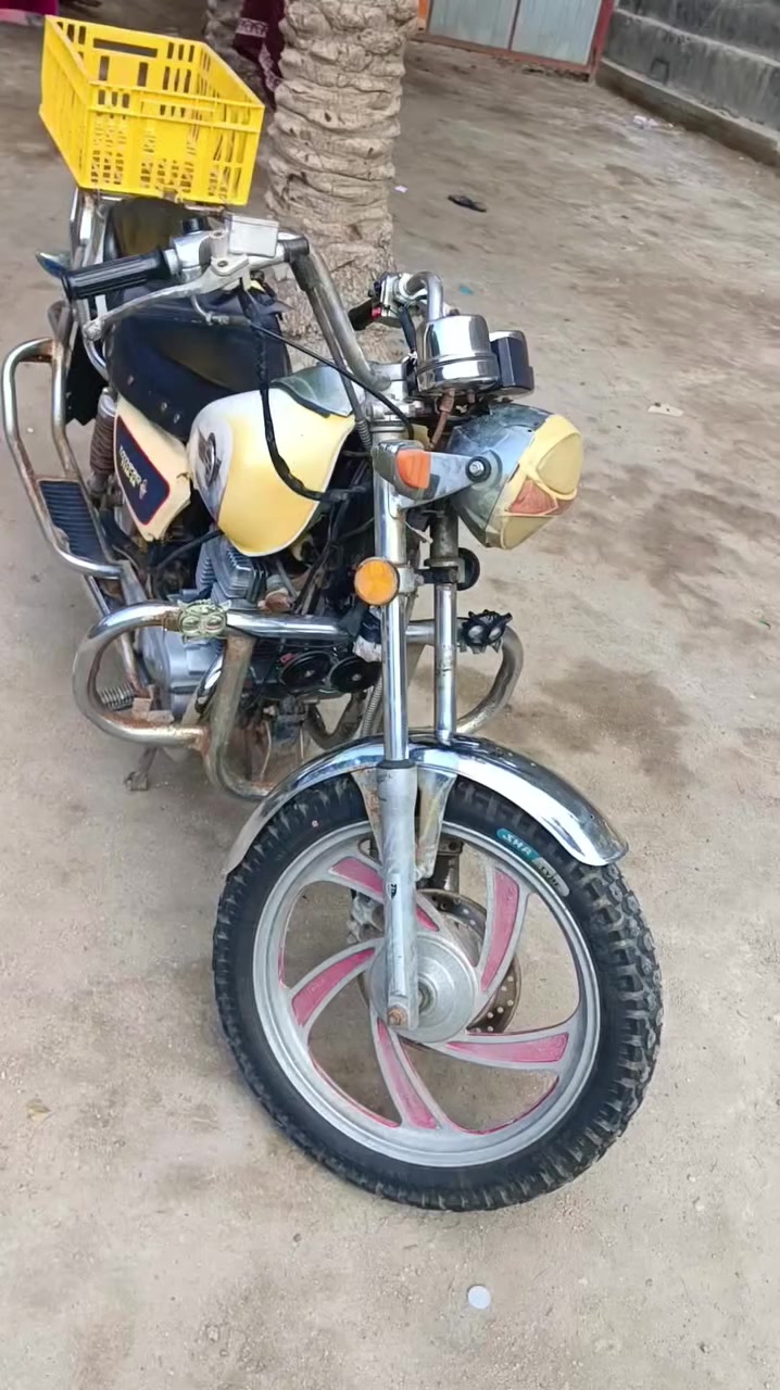 السلام عليكم
تايموته 2015 اوراق أصولي مكاني كرمه بني سعيد 
السعر 400 قفل ***********
