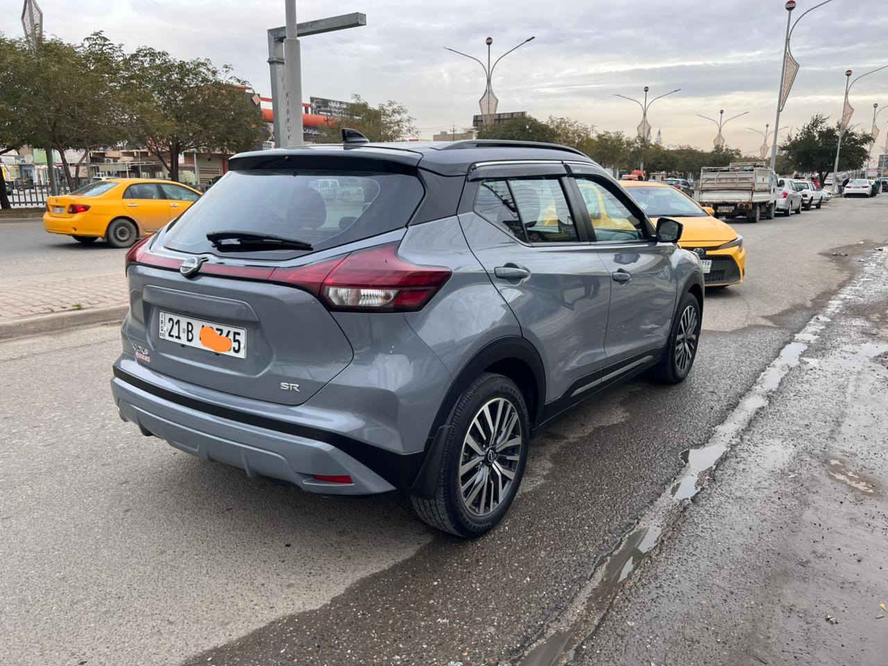 للبيع نيسان كيكس موديل ٢٠٢٣ سقف أسود مواصفات SR حادث بس بونيد بدون داوخل رقم شاصي موجود بل منشور *********** كركوك, العراق
