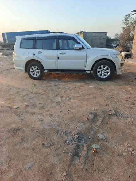 سلام عليكم باجيرو لبيع موديل 2008 مكفوله كفاله عامه مداور ثاني يوم استفسار اتصل ***********
