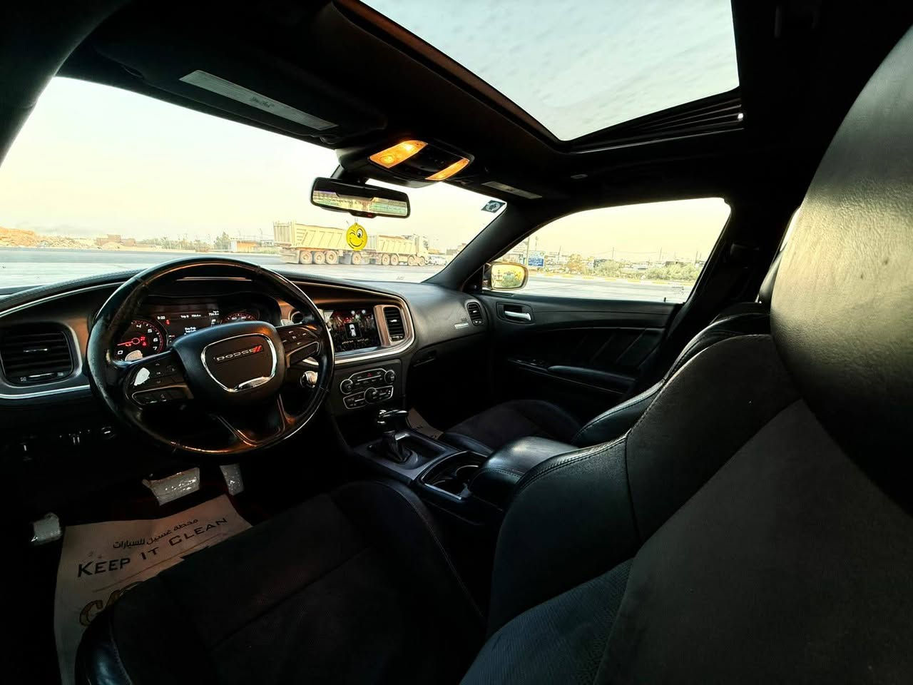 السلام عليكم
للبيع دوج جارجر موديل 2021
وارد 🌻امريكي 
مكينه 3600
فئه GT PluS
*فتحه
*بصمه تشغيل
*بصمه ابواب
*رادرار امامي 
*تحكمات استيرن 
*شاشه 
*كامره دواره 
*ثلاثه وضعيه انضمه قياده 
*قطعتين تبريد 
*كشنات كهربائيّة 
*كشنات جلد 
الاستفسار اكثر الاتصال على الارقام التالية 
***********
***********

واسط الصويره 
.
