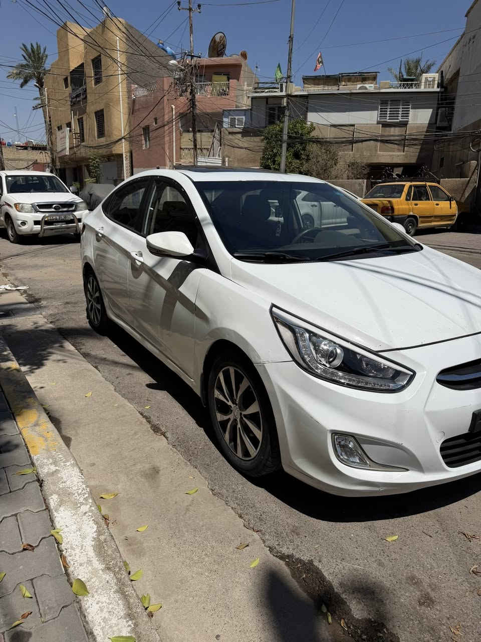 السلام عليكم
اكسنت 2014 خليجية 1600 
السيارة بيهة صفحة تبديل القطع كلهن بلاديات. ابيع حزام 
تبريدهة ثلج شرط الفحص تخم تاير جديد 
مكاني بغداد ***********
88

