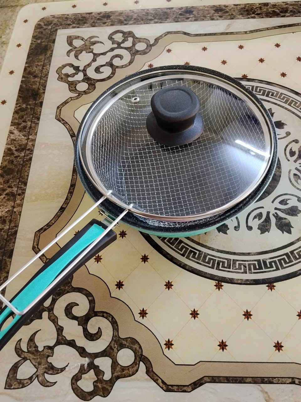 ادوات منزل غير مستخدمة بعدهن بالكارتونات مالتهن للبيع نفس المكان


**إذا كنت صاحب هذا الإعلان وتريد حذفه لأي سبب، رجاءا أرسل رسالة إلى الدعم الفني**