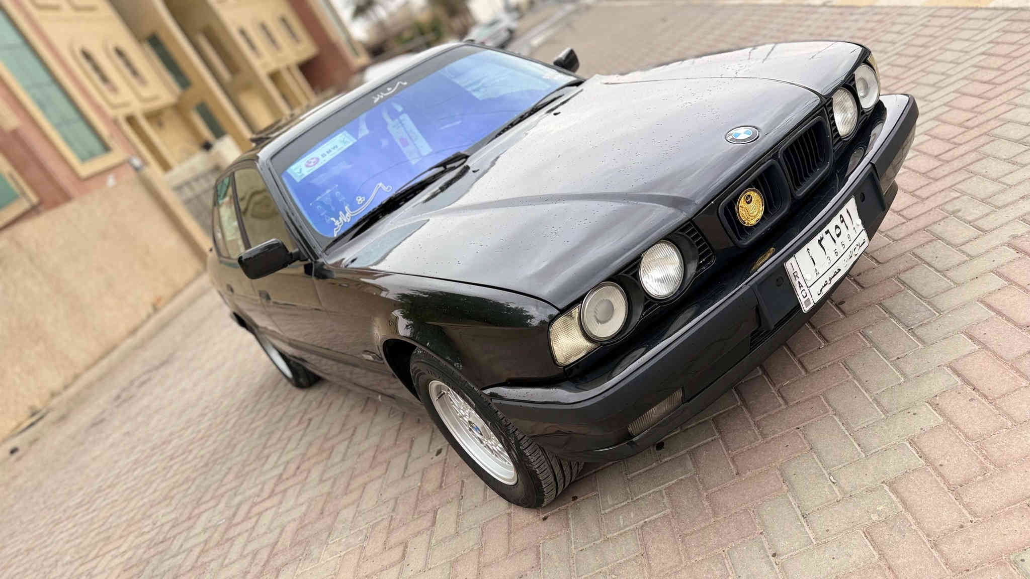 سلا عليكم بي ام 525اصل وفصل رقم صلاح الدين مشروع وطني سنويه2028كير  توتماتيك محرك مسكر عدل غرفه جديده جلد بجم عريض  تبريد قطعتين  سلايت جام كهرباء اربعه صبغ جماليه فقط تخم تاير جديد صدر خلفي امامي جديد سياره احله من الصور سعر65بيها مجال مكاني صلاح الدين ‭0772 918 1526
