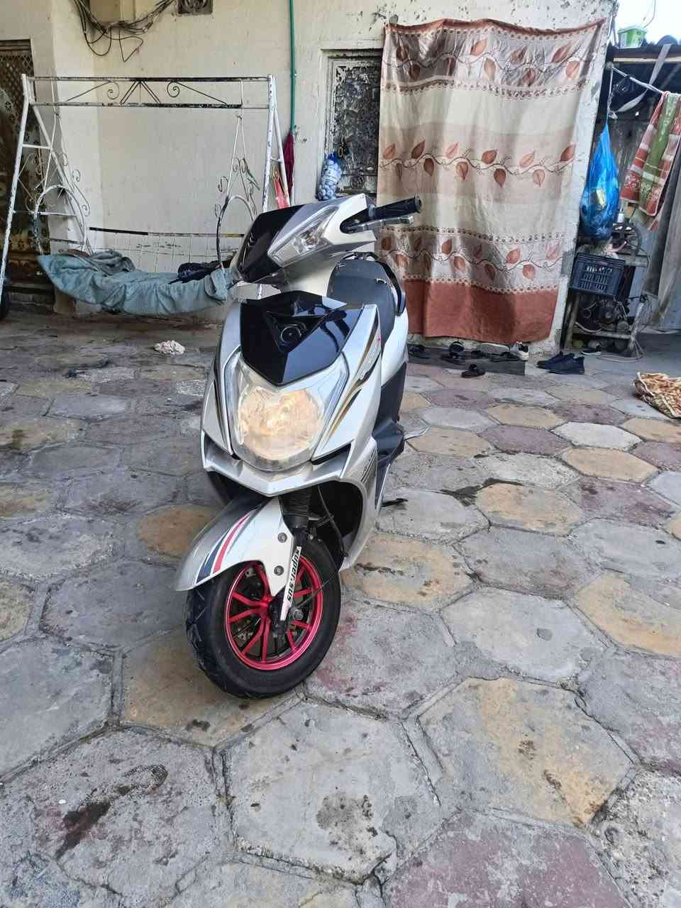 سلام عليكم دراجه سكنس للبيع دراجه مامفتوحه وكله شغاله سلف هندر كهربائيات مكاني بصره قبله سعره 550 رجا مو شراي لاتراسل


**إذا كنت صاحب هذا الإعلان وتريد حذفه لأي سبب، رجاءا أرسل رسالة إلى الدعم الفني**