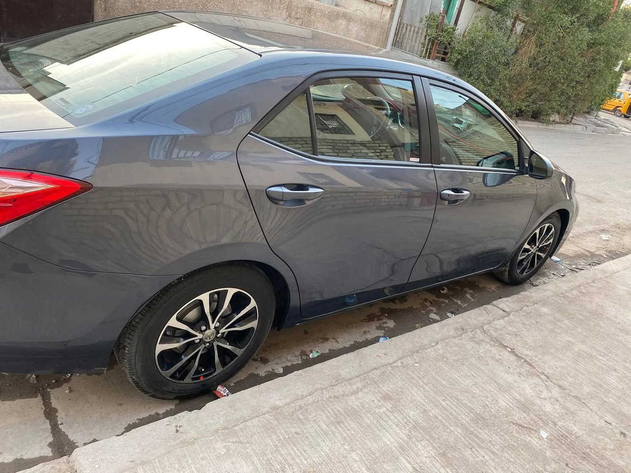 كورلا موديل 2017LEوارد امريكي ماشيه 82 حادثه فقط دعاميه اماميه صور الحادث مرفقه بالمنشور شاشه كار بلي صدر جديد هايدروليك كير مبدل اصلي تبريد ثلج استخدام شخصي سياره جديده بمعنى الكلمه 
سعرها ١٤٠ للاستفسار ***********
