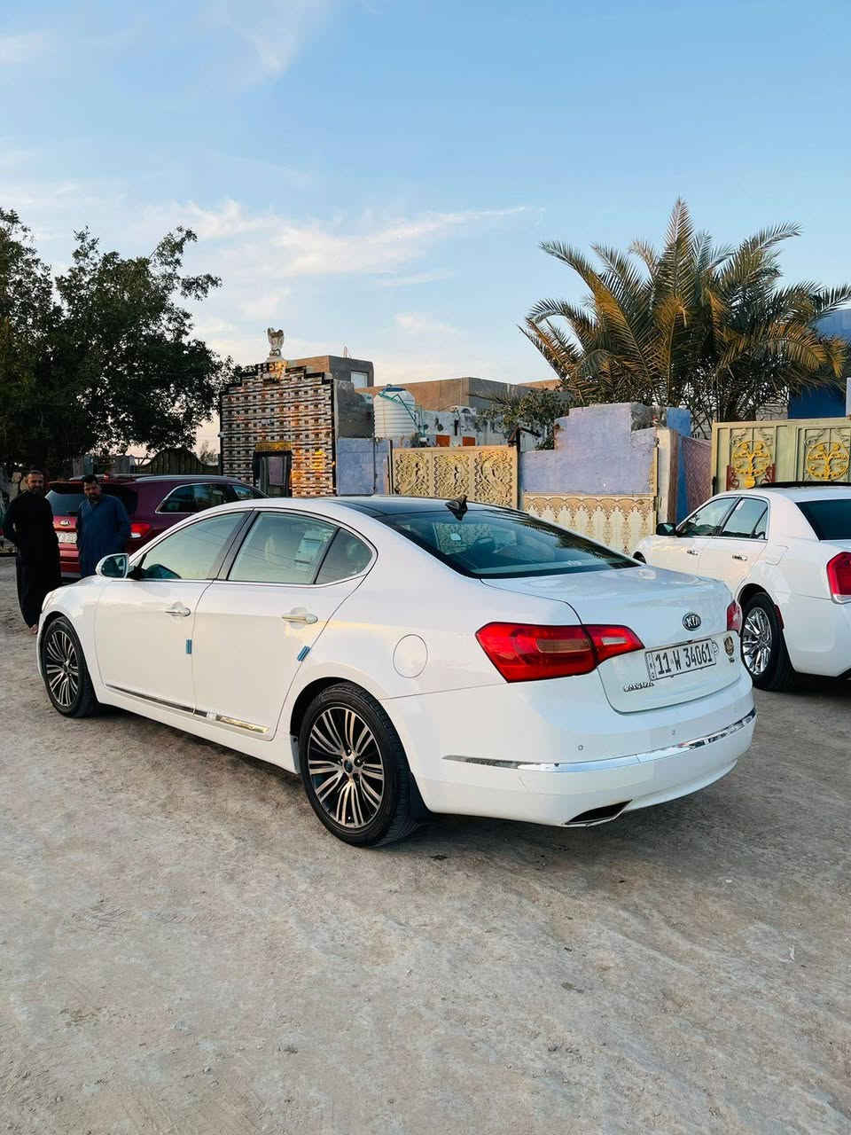 السلام عليكم 
يا الله للبيع او مراوس كيه كادنزه خليجي موديل 2011 رقم بغداد انكليزي لون أبيض صدفي بدون حادث ولاتبديل فقط بيه مكانات كلير بس يطلع عندك بلسونار صبغ طبعن مو بلعراق الكلير السعر 120 شعندك مراوس كلشي بحسابه رقم الموبايل *********** واتساب المكان السماوة الرميثه
