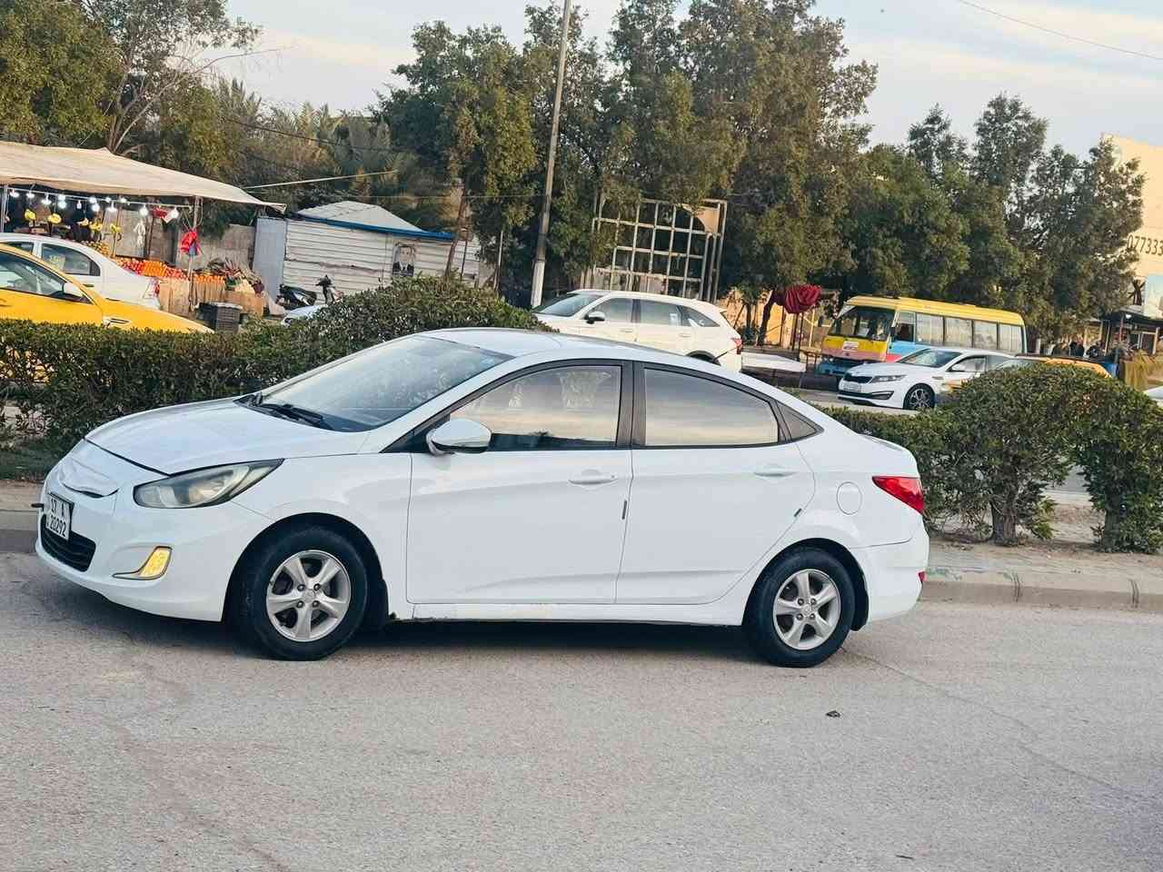 السلام عليكم سياره اكسنت 2014البيع  سياره جديده كير محرك حداديه تخم تاير كله جاهزه سياره مكفوله كفاله عامه وجديده السعر 80وبيه مجال مكان سماوه السفسار ***********
