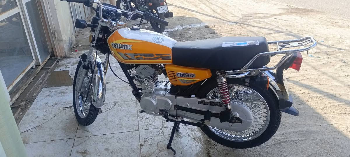 السلام عليكم دراجه سولنك تايكر موديل 23 الباب الاول الاصلي مختم دراجه نظيفه مامفتوحه جاهزه كهربائيات من كلشي شوفه عينك اوراق وكيل سكنر سعر ب 650 وبيه مجال مكان ديوانيه قضاء الدغاره..  مامتواجد خاص فقط اتصال ***********
