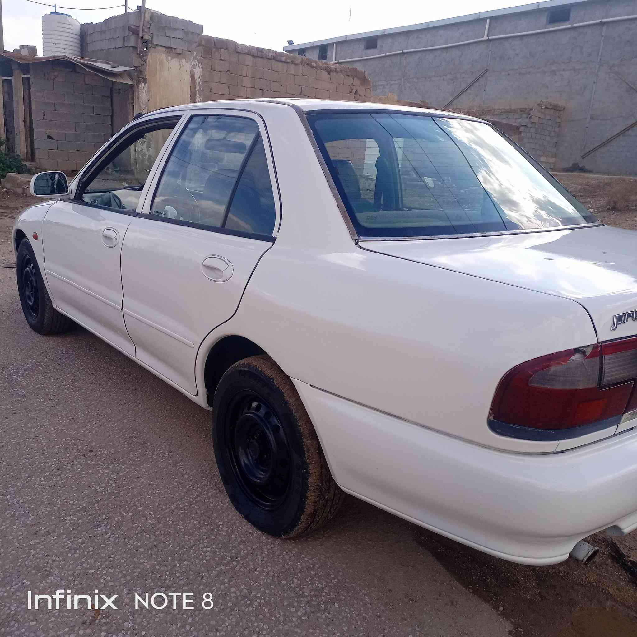 السلام عليكم براتون موديل 2002رقم بغداد  سنويه 29 سياره  فقط صبغ احزام  كير عادي كير ومحرك جدد حداديه جديده  سعر36 مكان بابل مشروع المسيب ***********  رقم سياره حلو
