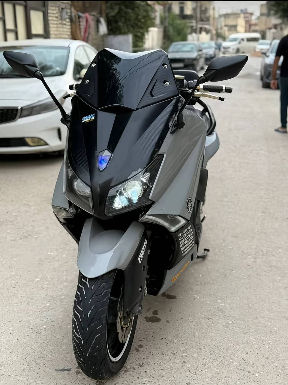 السلام عليكم للبيع دراجة T_max موديل 14 مكينة 530 مكفوله برغي ما مفتوح شرط الفحص كلتش رياضي صالنصه رياضي التجوة أصلية يدات رياضي عنابر رياضي شلعة معدل كلة شغال بدون اي نقوصات الدراجه ماشيه 26 العنوان بغداد المعالف السعر 28$ وبيها مجال بسيط للتواصل فقط على الرقم او الواتساب ***********
