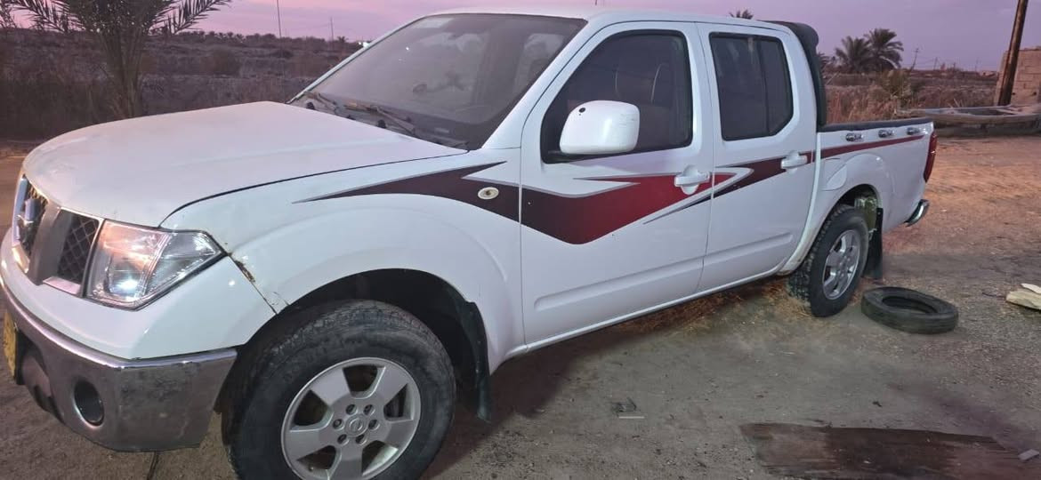 سلام عليكم نيفاره 13 البيع سياره مكفوله من كص او ضربه قويه حداديه وتاير جاهزات ابس بيه المحرك بي صوت طكطكه سعر 75وبي مجال رقم الهاتف ***********
