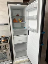 ثلاجه كبيره ومجمده بنفس الوقت صناعه تركيا اصليه استعمال سبوع  للبيع بس...