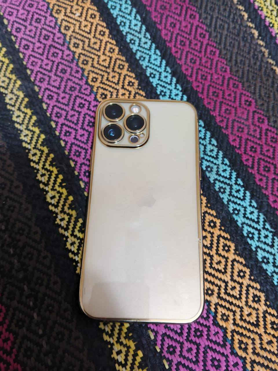 السلام عليكم!للبيع ايفون 13برو ماكس ذهبي نضافه 100/100 مستعمل قليل الون ذهبي ذاكره 256 بطاريه 94 فيس ايدي متوقف خفيف تبديل شاشه وكاله الاصليه السعر خاص الإتصال على هذا الرقم ***********
