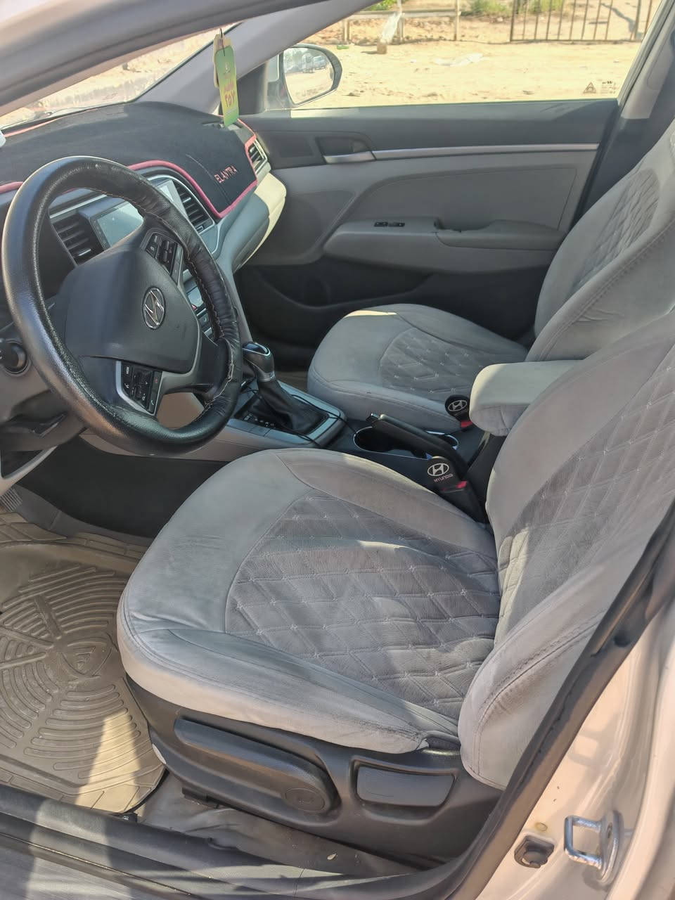 النترا للبيع مويل ٢٠٠١٧ وارد أمريكي رقم أربيل رقم جديد سنويه جديده السياره نظيفه وجاهزه وبيها منظومه غاز صور الحادث موجوده للتفاصيل أكثر اتصل على الرقم ***********السعر١٠١٠ وبيه مجال
