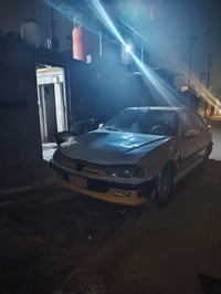 بيجو بارص  موديل2011 الكير كلشي ما بي  المحرك يدخن السياره حلوه ما بيه...