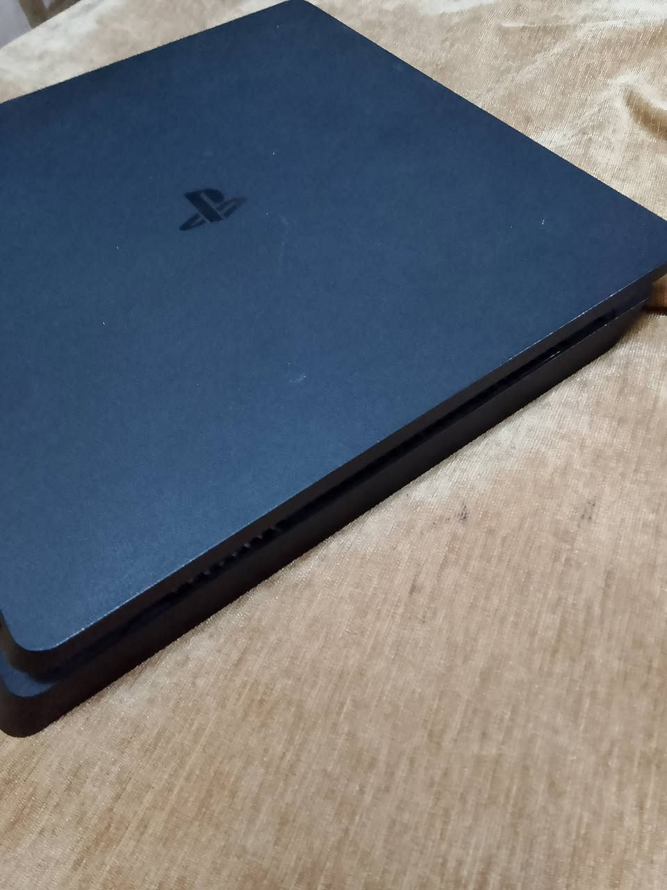 السلام عليكم 
جهاز PS4سلم
اونلاين ويا يدتين
نظافة100٪
سعر350وبي مجال


**إذا كنت صاحب هذا الإعلان وتريد حذفه لأي سبب، رجاءا أرسل رسالة إلى الدعم الفني**