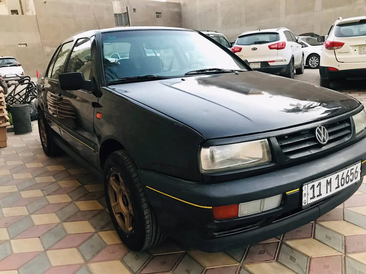 السلام عليكم فنتو ٩٣ محرك ١٨٠٠ كير عادي تبريد منضومه جديد كشنات رياضي شاد جديد  صدر امامي خلفي جديد  تخم ويل كب رياضي مع تخم تاير ياباني جديد سنويه ورقم جديد كهربائياتها كلها كامله فقط القمارة بدايه جراد  سعرها ٤٥ مكاني الكراده ***********

