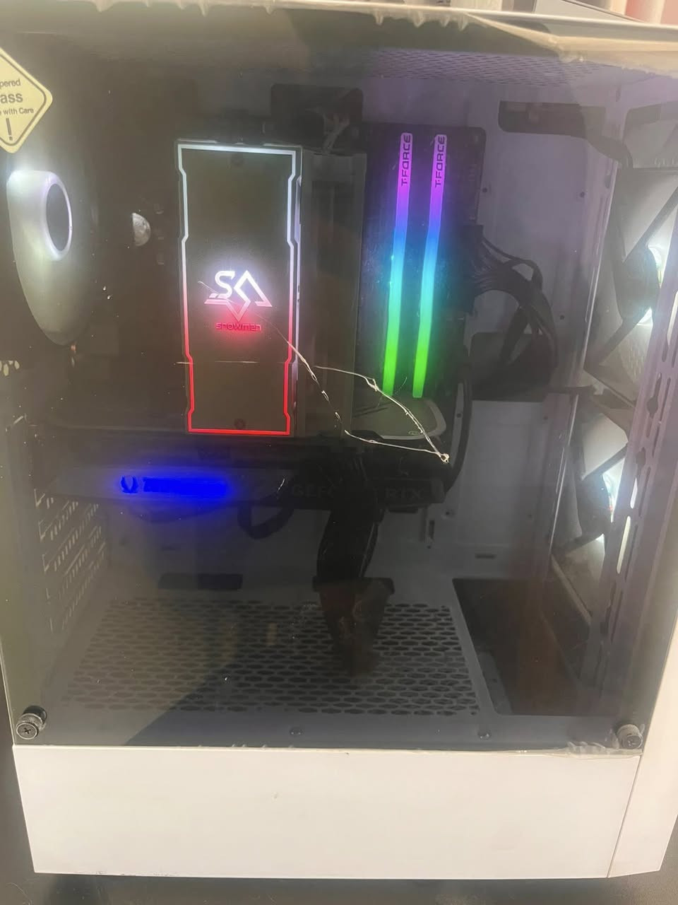 السلام عليكم حاسبة كاملة للبيع

مواصفاتها الكيس:
Cup i5 12400F 
MSI Pro B760 DDR4
Power supply 750W
RAM T-force DDR4 2x8 3600 RGP
Snowman مبرد لون ابيض
RTX 4060ti 8G
 
ماوس redragon RGP
كيبورد ميكانيكي  RGP redragon
شاشة بلاك ولف حجم 27 ( 165 هرتز)
سماعات سبيكر 
ميز اسود صاج
السعر // 1200 دينار 
(سبب البيع قلة الوقت للعب)
مكاني بغداد الغزالية
***********
