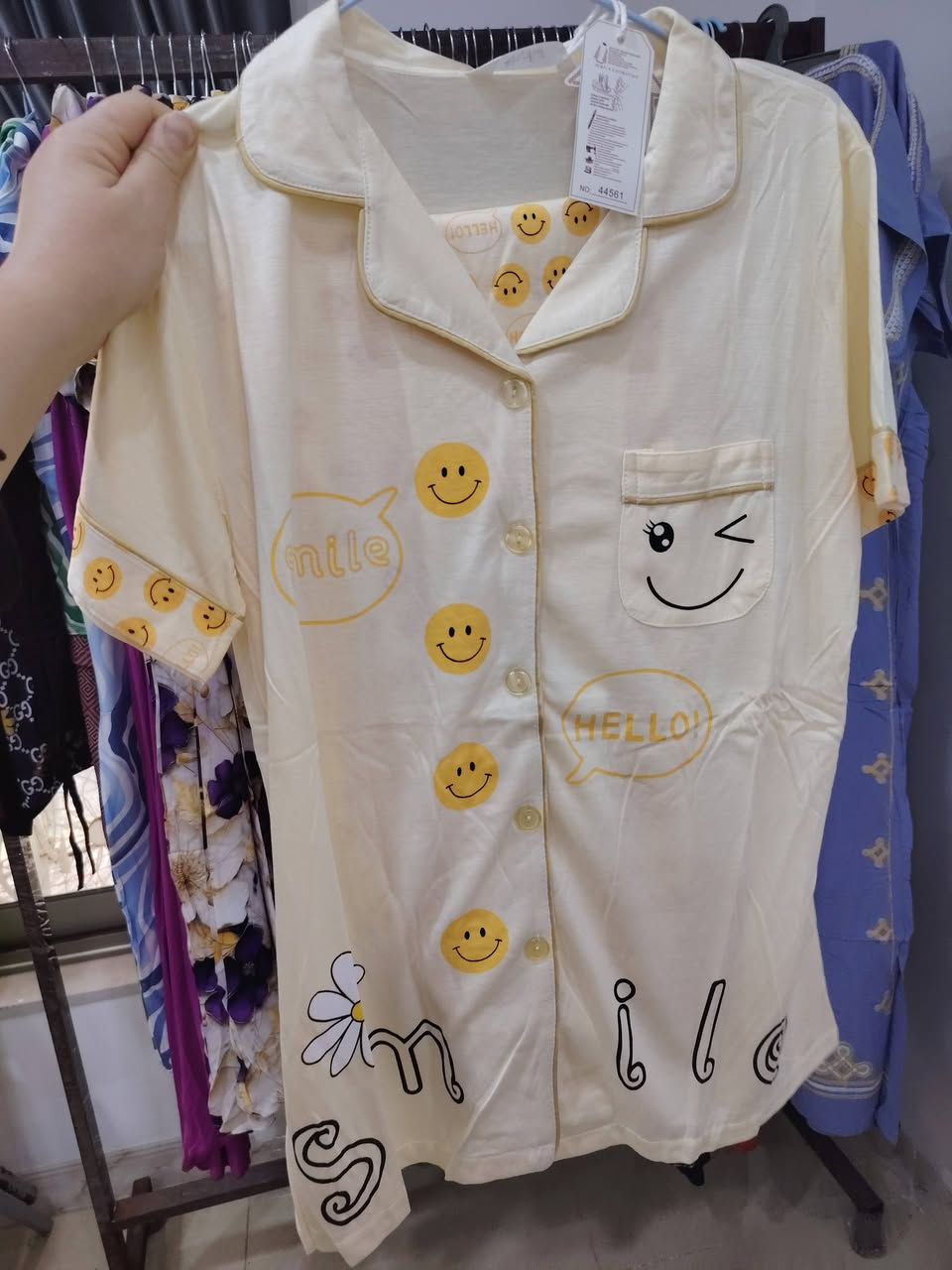 تركسوتات نسايه فارينه قماش يخبل سعره ٧ الف


**إذا كنت صاحب هذا الإعلان وتريد حذفه لأي سبب، رجاءا أرسل رسالة إلى الدعم الفني**