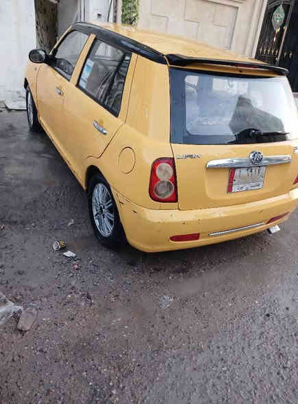 السلام عليكم 
ليفان 320 موديل 11 جاهزة ماعدا كبريسر تبريد او بور ستيرن رادلهة الباقي جاهز كير محرك صدر ترايك وين متريد سكني بغداد او اداوم اب كركوك اروح او اجي بيهة مافديوم وكفتني  اب شارعة السعر 18 بيهة مجال ***********  بغداد الشعب
