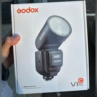 فلاش كانون godex v1 pro البرو مو العادي مستخدم نظيف جدا السعر ٢٢٥ الف ...