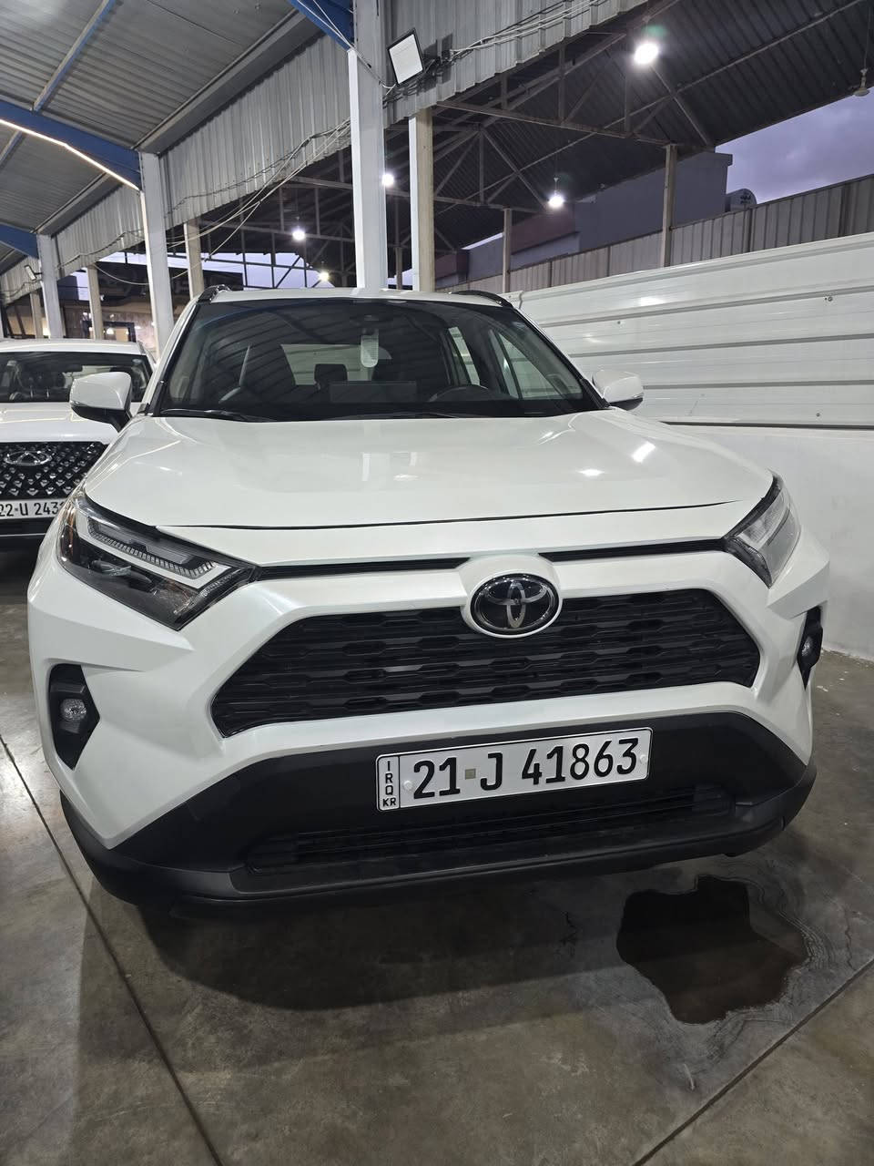 TOYOYA RAV4  2024 Premium
السعر  245$
السياره مرقمه سليمانيه
اللون ابيض
وارد امريكي
عدد المسافات ١٣ الف ميل فقط
السياره دفع رباعي 4*4
مواصفاتها فول
فتحه سقف
شاشه ايباد كبير
كشنات تدفئه امامي
كشنات جلد
استرن هيتر
كاميرا خلفيه
بصمه
حساسات اماميه
رادار  امامي وجانبي
تحديد مسار وتحديد السرعه
شحن لاسلكي
صندوق كهرباء
وباقي مواصفات الراف الفول
كاتي تترقم شمالي
العنوان كركوك 
هاتف   ***********
***********
