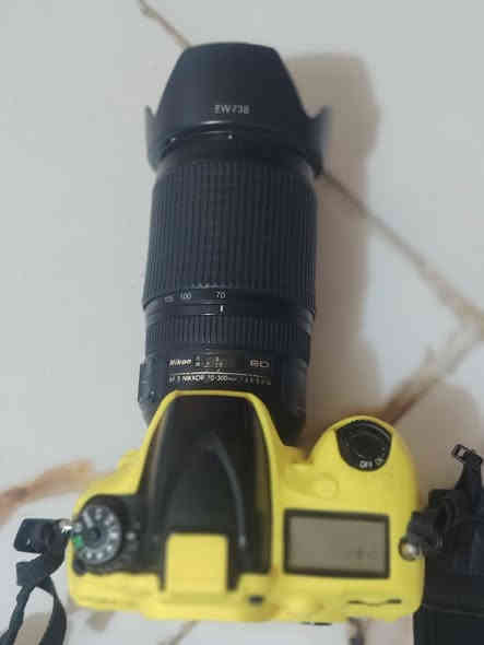 للبيع نيكون 610 فول فريم مع عدسة 70-300 فول فريم
الملحقات 
بطاريات عدد 2
جيلاتين عدد 2 اسود واصفر
ناقل عدد 3 
رام. 64 
ستاند
حقيبة ضهر مقسمه
حزام
شاحنه 
واتساب ***********
***********
علق وادخلك خاص
