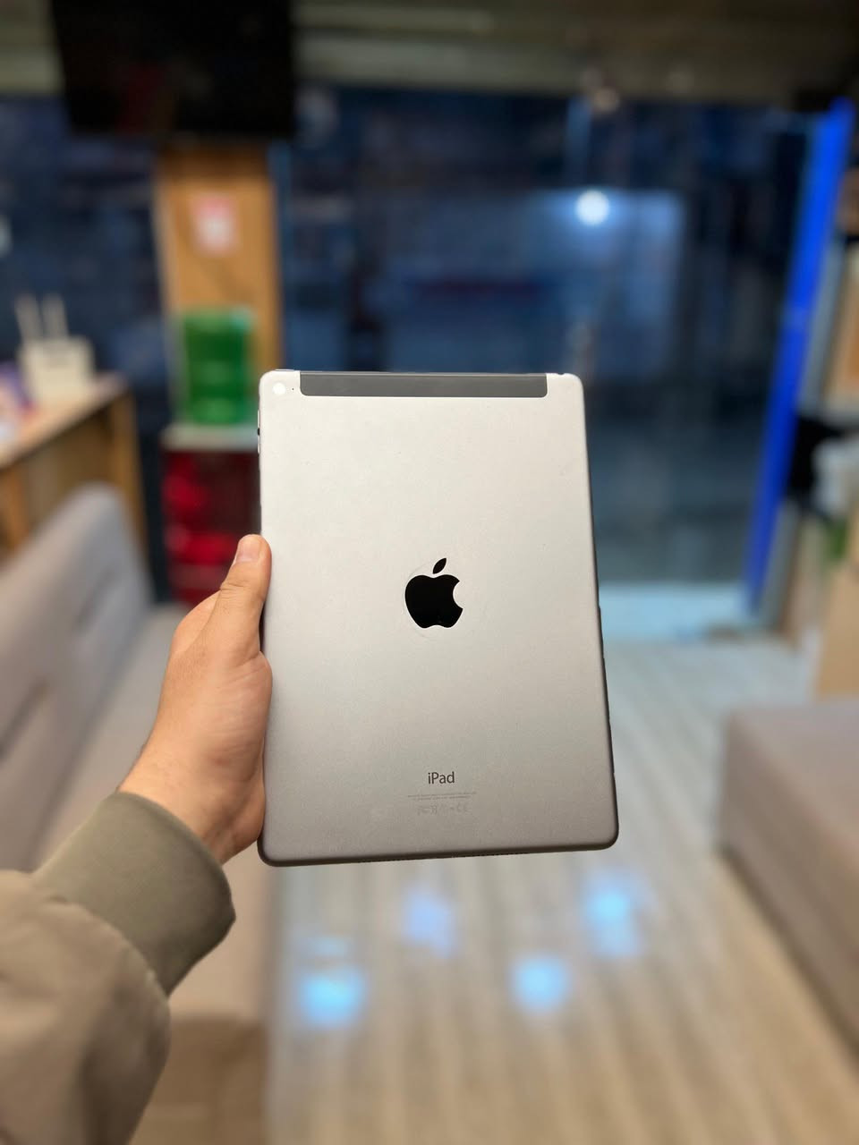 ايباد اير 2 يدعم السيمكارت
ذاكرته 64 بطاريته 89
جهاز بلادي ممفتوح فقط البصمه متوقفه وزر الهوم شغال جهاز يشغال يوتويب دحديث 15.8.3 وجميع برامج توصال سعر 85 الف قفل اتصال وتساب *********** غير متواجد علفيس فقط بيع
